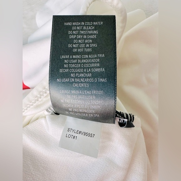 Vince Camuto Ruffle Off The Shoulder One Piece Swimsuit Size 6 - Picture 7 of 11